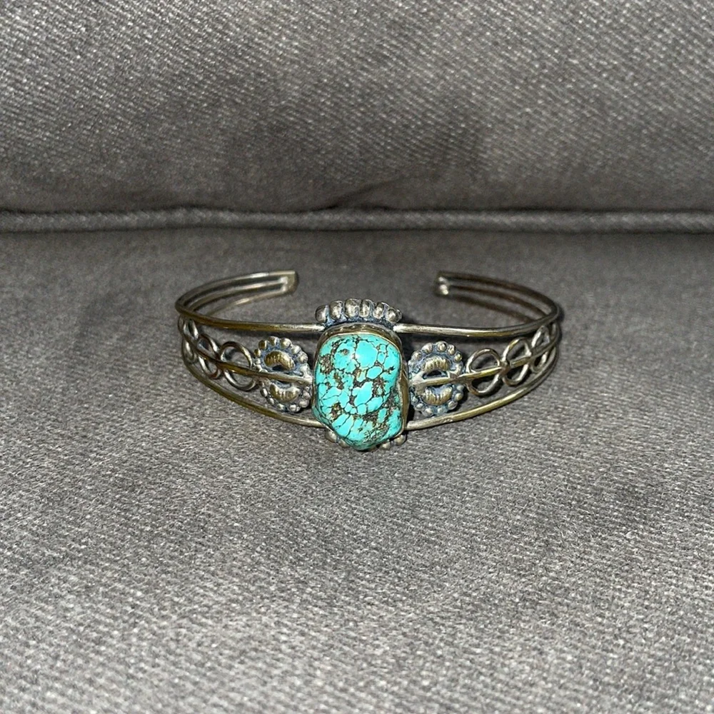 Vintage turquoise/silver bracelet. - Picture 1 of 3